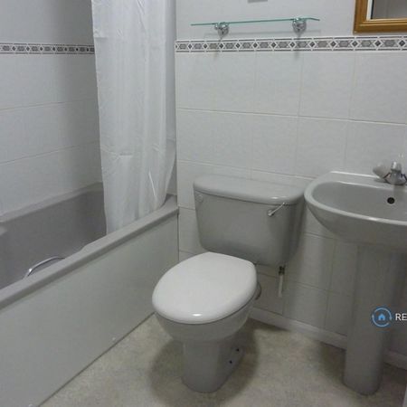1 bedroom flat to rent - Photo 3