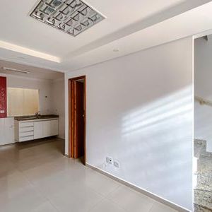Casa para alugar com 52m², 2 quartos e 1 vaga - Foto 1