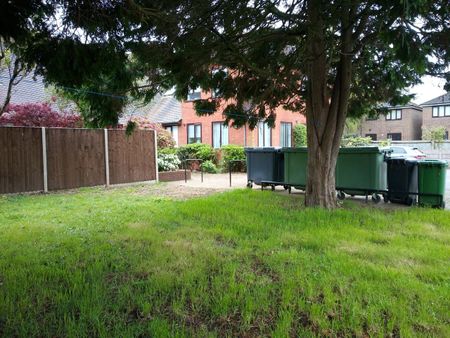 1 Bed Flat, Reading, RG4 - Photo 5