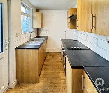 2 bedroom terraced house to rent - Photo 4