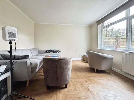 3 bedroom maisonette to rent - Photo 1