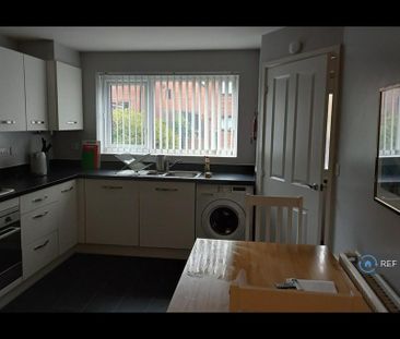 1 bedroom in a house share to rent - Photo 4