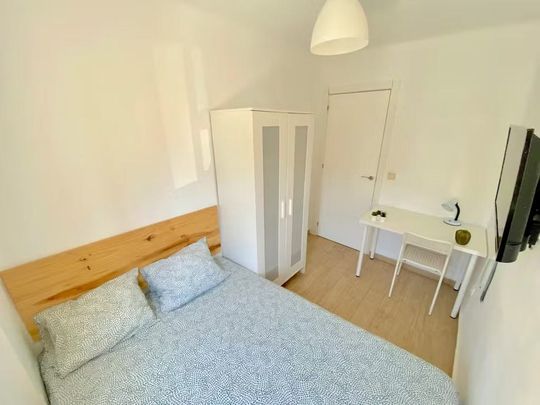 Avenida San Lázaro, Sevilla, Andalusia 41009 - Photo 1