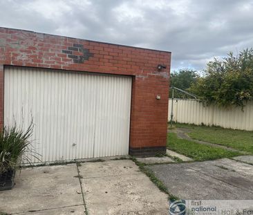 Spacious Family Home - Comfort, Convenience & Location! - Photo 1