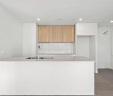 BOWEN COMPLEX - Photo 1