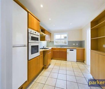 Aberaman, Emmer Green, Reading, Berkshire, RG4 - Photo 4
