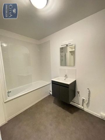 Location Appartement 1 pièce 43m² LILLE 59000 - Photo 3