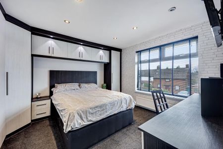 3 bedroom terraced house to rent - Photo 4