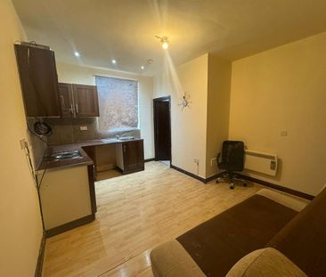 Dewsbury Road, Leeds - Photo 1