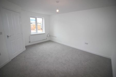 3 bedroom semi-detached house to rent - Photo 3