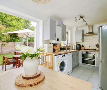 3 bedroom terraced house to rent - Photo 1