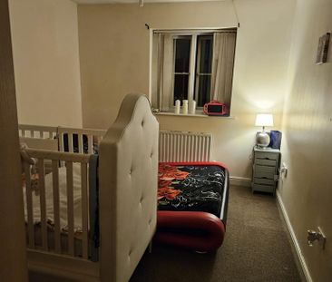 2 bedroom flat to rent - Photo 3