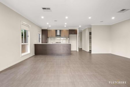 Beautiful family home in Werribee - Photo 3