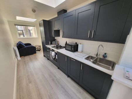 1 Bed Flat, Cavendish Road, SW12 - Photo 2