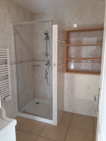 Location Maison 4 pièces 75m² - Photo 3
