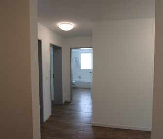 Moderne und helle 4,5-Zimmerwohnung mit eigenem Waschturm, Waschrau... - Photo 1