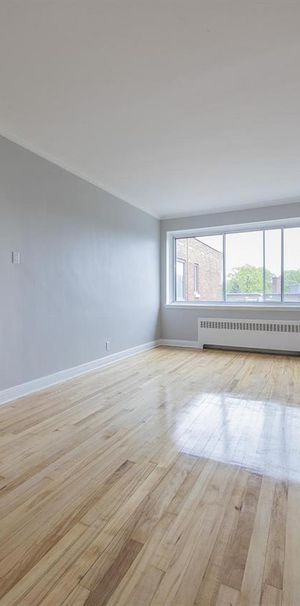 Rennovated 1 Bedroom Unit - 6325 Somerled Avenue, Montréal - Photo 1