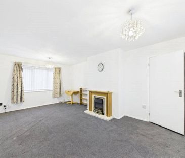 3 bedroom end of terrace house to rent - Photo 4