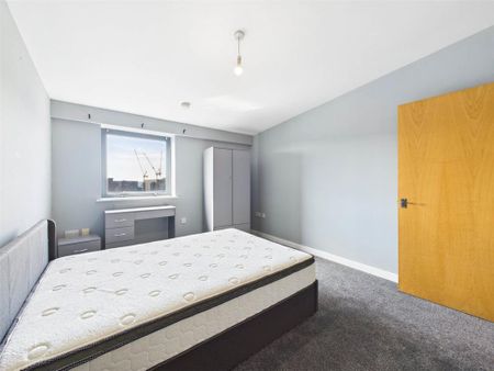 3 bedroom apartment to rent - Photo 5