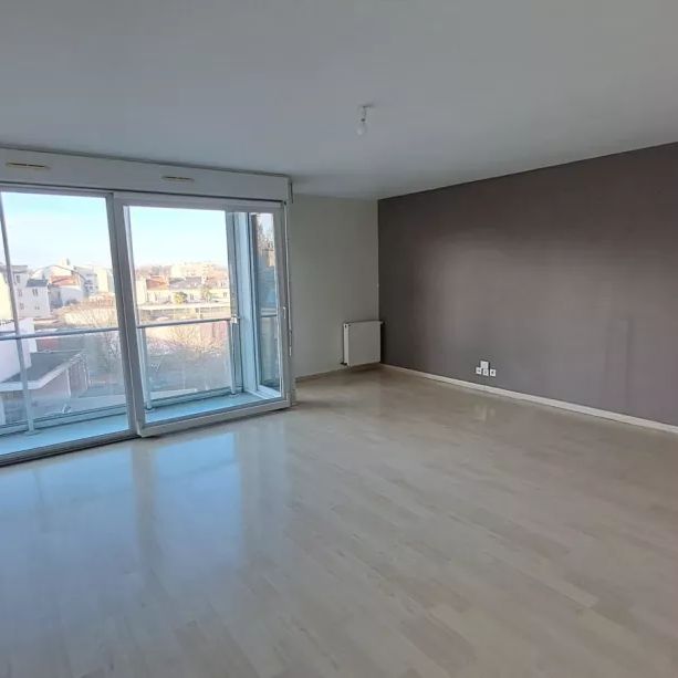 Location appartement T4 100.89m² à Reims (51100) - Photo 1