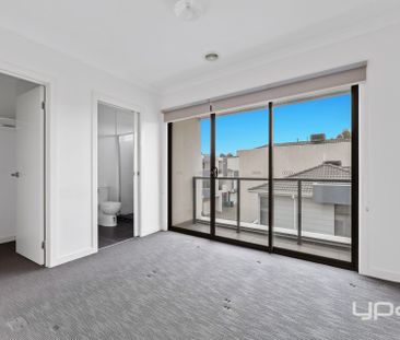 THREE LEVELS OF MODERN STYLISH LIVING! - Photo 2