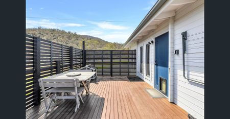 Serene Lakeside Living – Fully Furnished Tiny House in Kalkite - Photo 5