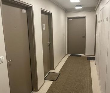 T2 de situé au 3ème étage avec balcon - Photo 5