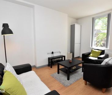 Apt 6, 104 Eglantine Avenue, Belfast, BT9 6EU - Photo 1