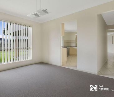 SPACIOUS MODERN LOWSET FAMILY HOME IN BEAUTIFUL THORNLANDS - Photo 4