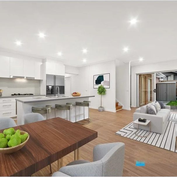 Elegant 4-Bedroom Townhouse with Mountain Views in Studfield Village - Photo 1