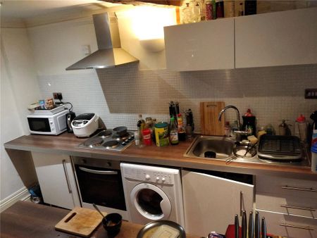2 bedroom apartment to rent - Photo 2