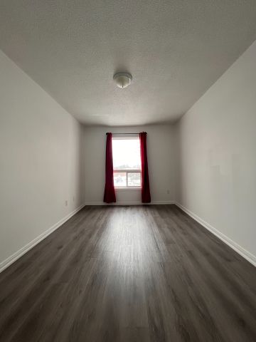 For Lease - 333 Meadows Boulevard Unit# 9, Mississauga, Ontario - Photo 3