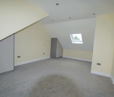 4 bedroom terraced house to rent - Photo 4