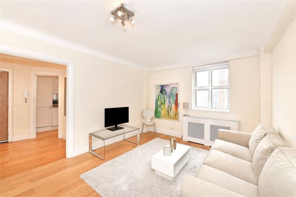 Delightful, Bright, Well Located One Bedroom Apartment - Photo 1