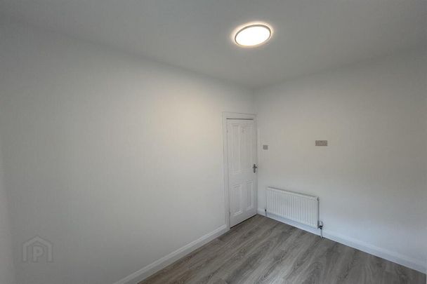 2 Donegall Avenue, Belfast, BT12 6LX - Photo 1