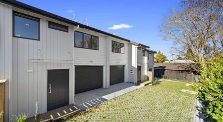STYLISH INNER CITY LIVING - Photo 5