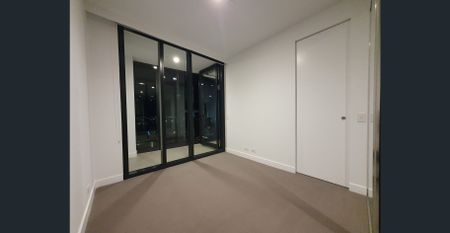 Stylish Apartment in the Heart of Carlton – Location & Lifestyle - Photo 3