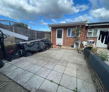 Queens Road, Southall, UB2 - Photo 1