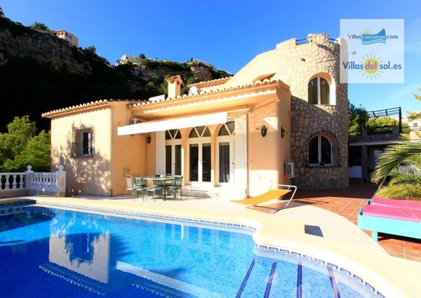 For rent villa with private pool near the beach in Cumbre del Sol, Benitachell
