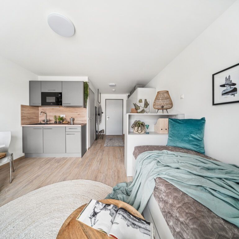 Jetzt mit 250 € Wunschgutschein: Lichtdurchflutetes 1-Zimmer-Apartment - Strom und Internet inklusive - Photo 1