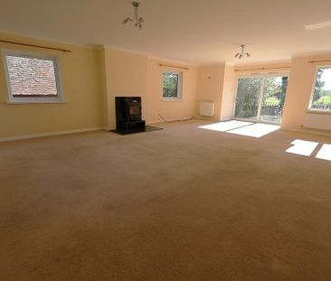 5 bedroom detached house to rent - Photo 4