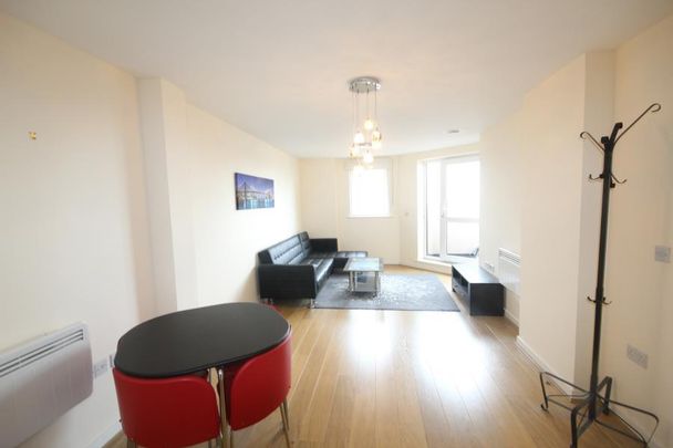 2 bedroom flat to rent - Photo 1