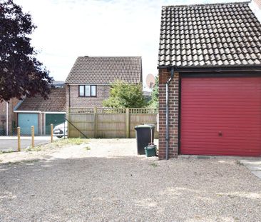 2 bedroom detached bungalow to rent - Photo 2