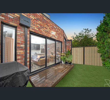 15 Lily Street, Seddon, Vic 3011 - Photo 3