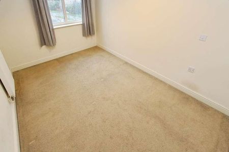 Shaw Road, Chilwell, NG9 - Photo 2