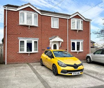 Avenue Road, Whittington Moor, Chesterfield - Photo 3