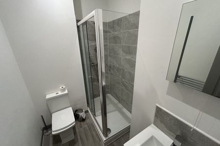 Dudley Road, BRIERLEY HILL - Photo 3