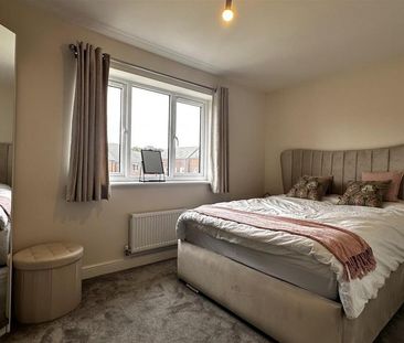 2 bedroom terraced house to rent - Photo 4