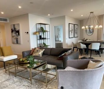 Stunning 3 Bedroom Corner Apartment - Total 172sqm - Photo 3