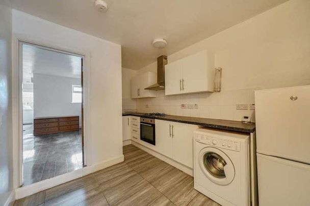 Monument Road, Woking, GU21 - Photo 1